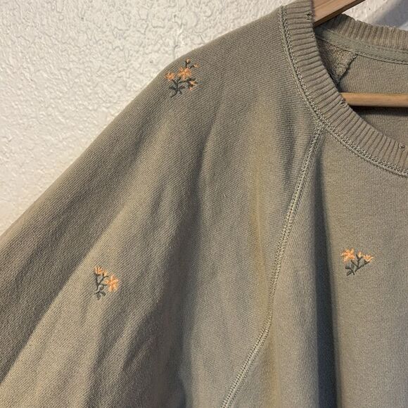 Aerie Embroidered Floral Crewneck Large - Picture 4 of 6